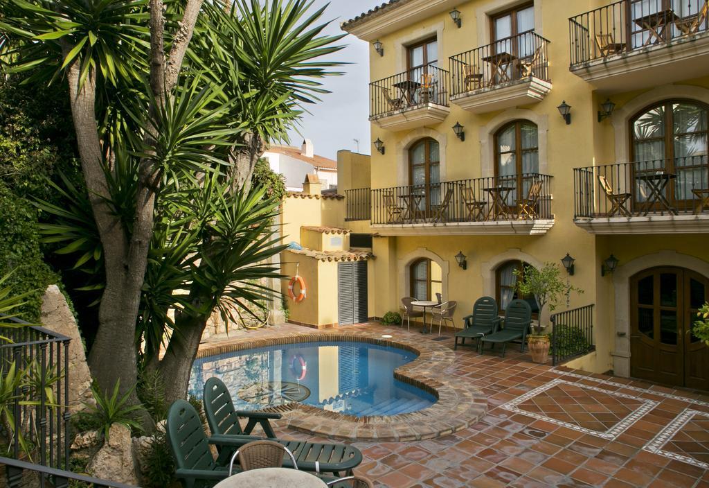 Hotel Restaurante La Masieta Creixell Εξωτερικό φωτογραφία