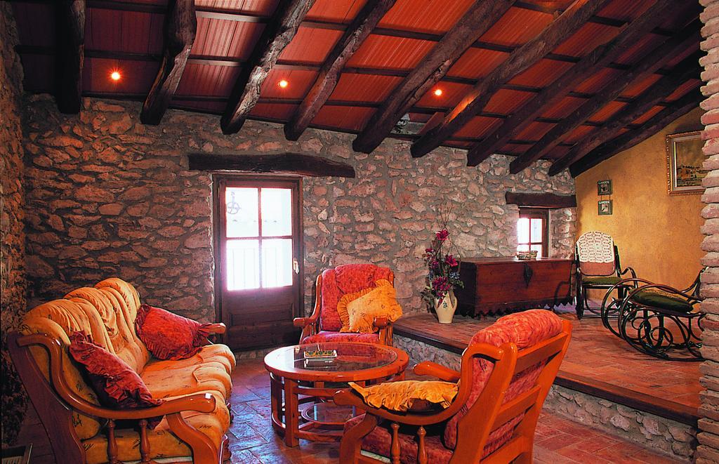 Hotel Restaurante La Masieta Creixell Εξωτερικό φωτογραφία