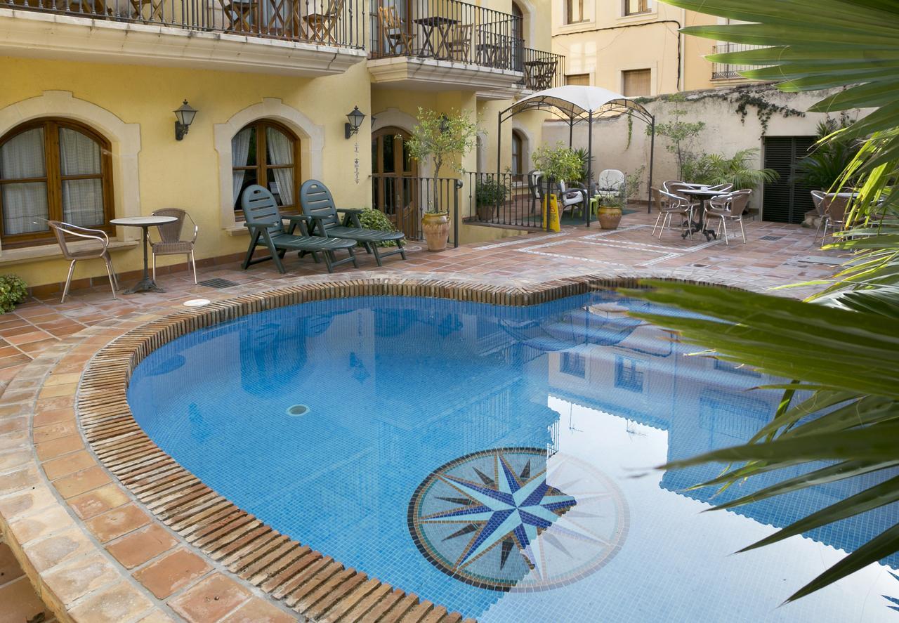 Hotel Restaurante La Masieta Creixell Εξωτερικό φωτογραφία