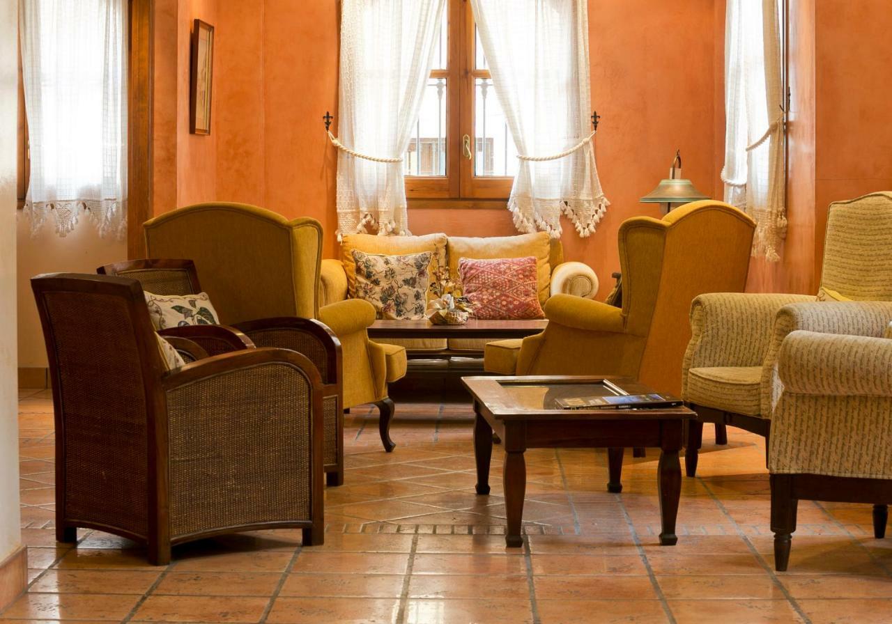 Hotel Restaurante La Masieta Creixell Εξωτερικό φωτογραφία