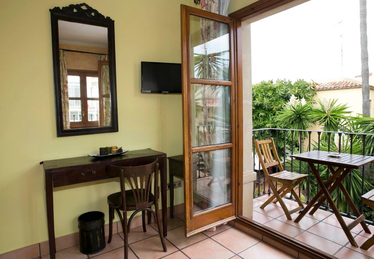 Hotel Restaurante La Masieta Creixell Εξωτερικό φωτογραφία