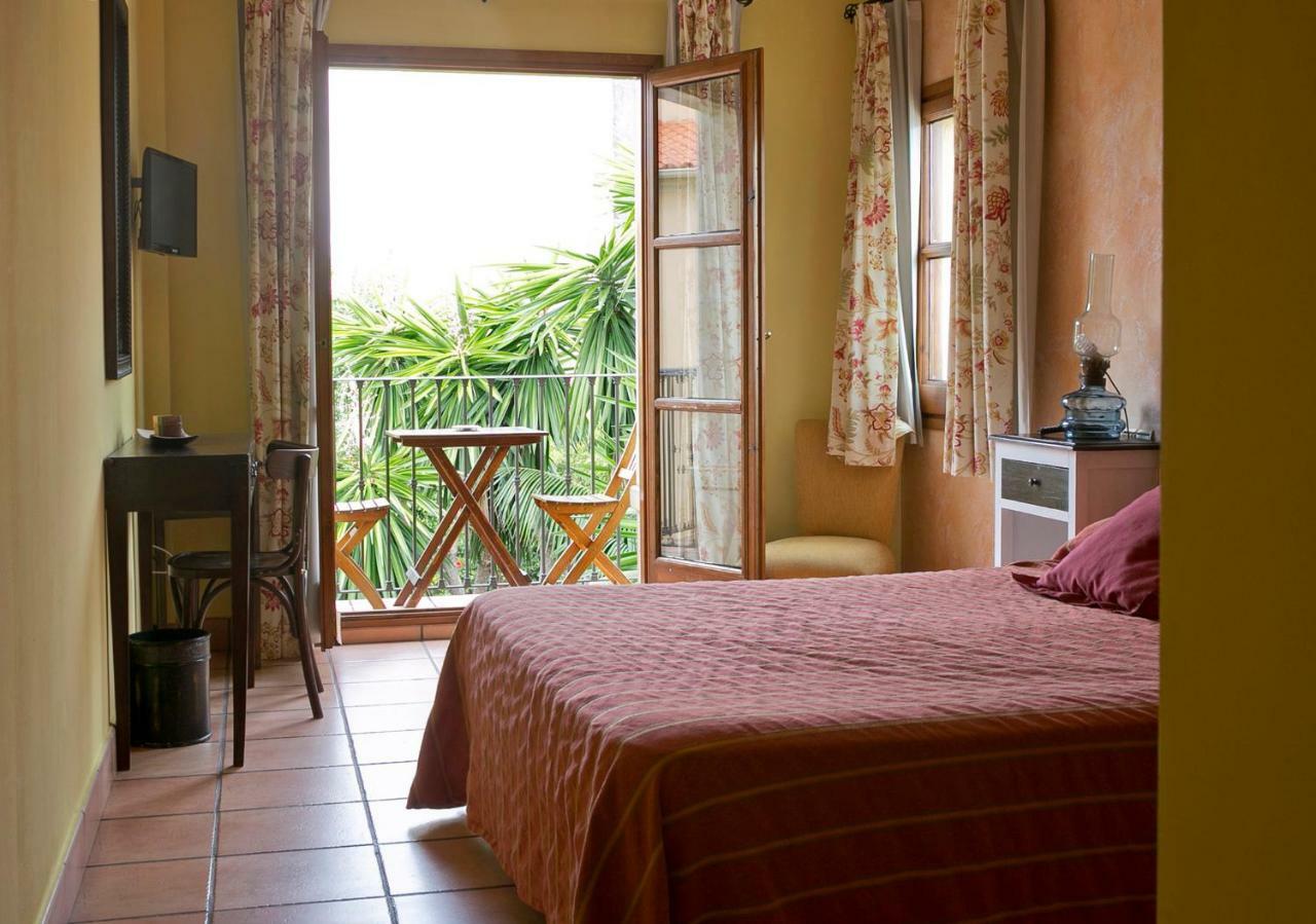 Hotel Restaurante La Masieta Creixell Εξωτερικό φωτογραφία